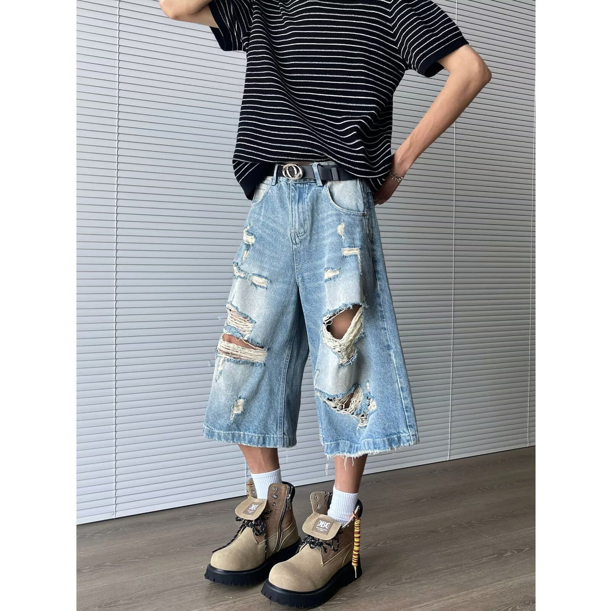 Ripped denim seven part washed distressed wide leg shorts