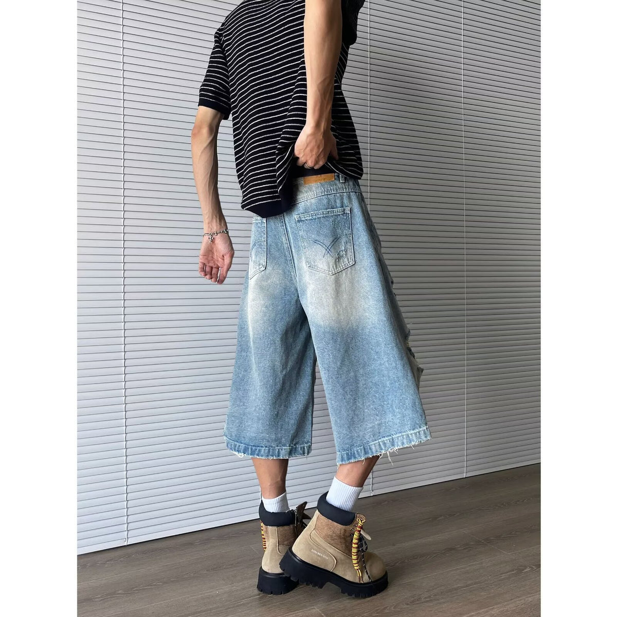 Ripped denim seven part washed distressed wide leg shorts