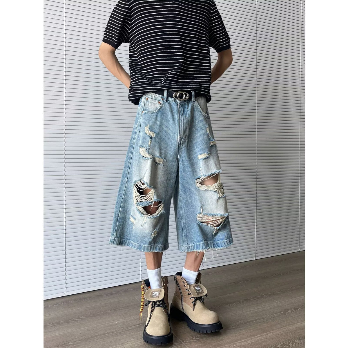 Ripped denim seven part washed distressed wide leg shorts